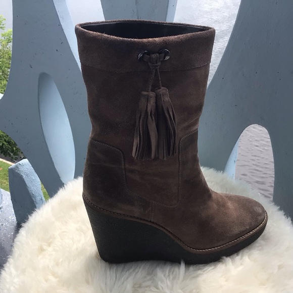Aquatalia Viola Suede Bootie 4” Wedge Heels Shoes Made in Italy Size 7.5 Brown